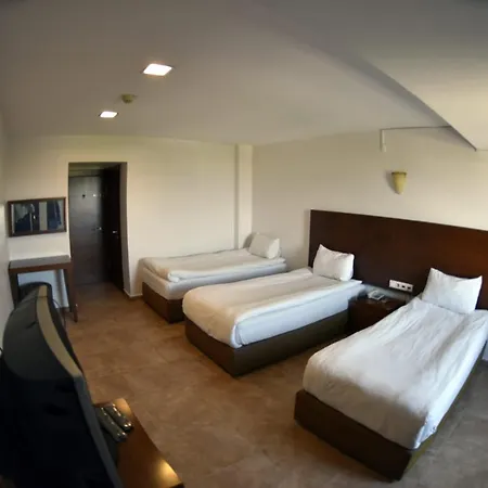 Hotel Elmas 2*